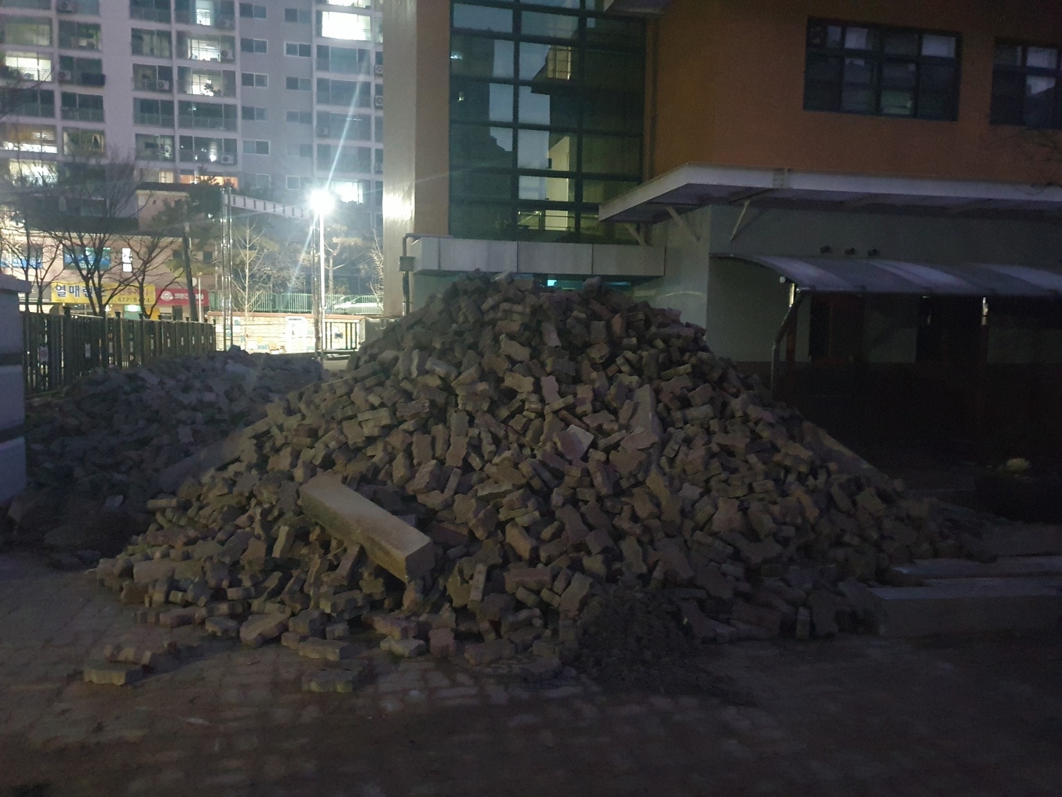 KakaoTalk_20230112_121001237_05.jpg